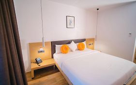 Sv Chrome By Aj Boutique Hotel